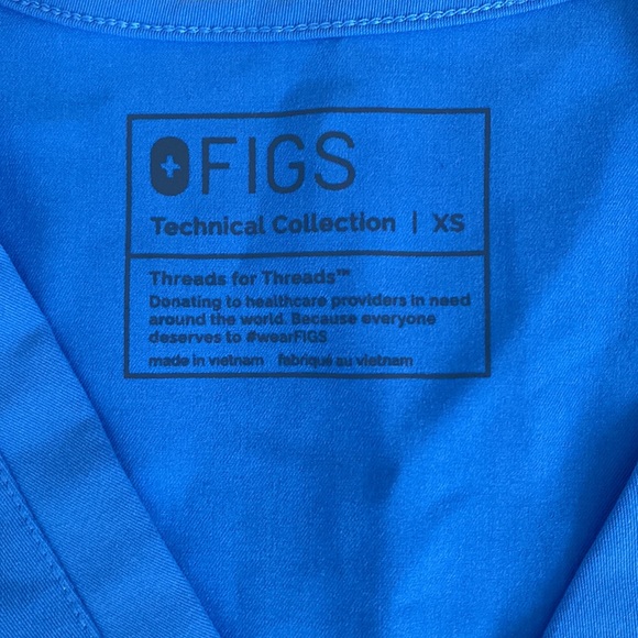 Figs Ceil Blue double pocket scrub top size xs - Picture 2 of 4